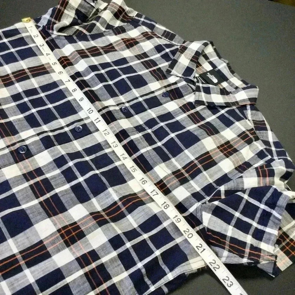 The North Face Mens Navy Blue Plaid Short Sleeve Button-Down Shirt Size Medium - Picture 5 of 12